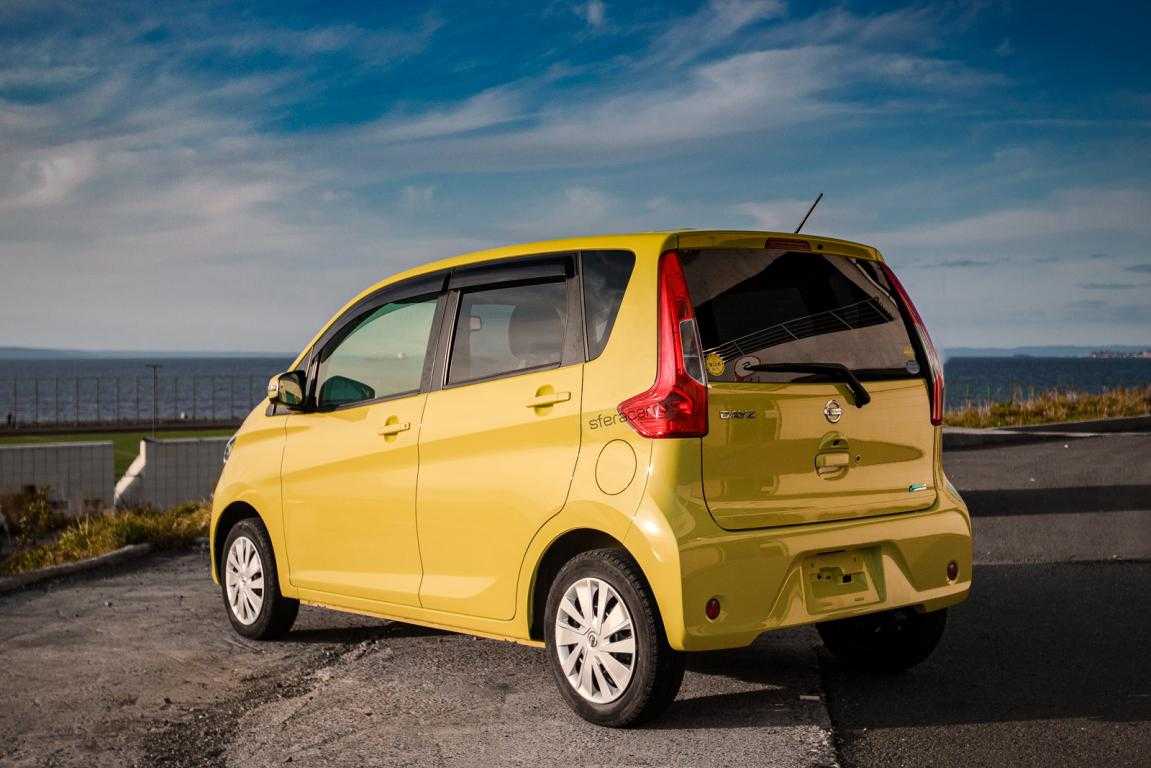 Все об автомобиле Daihatsu Mira: цены, характеристики, фотографии, подробная информация