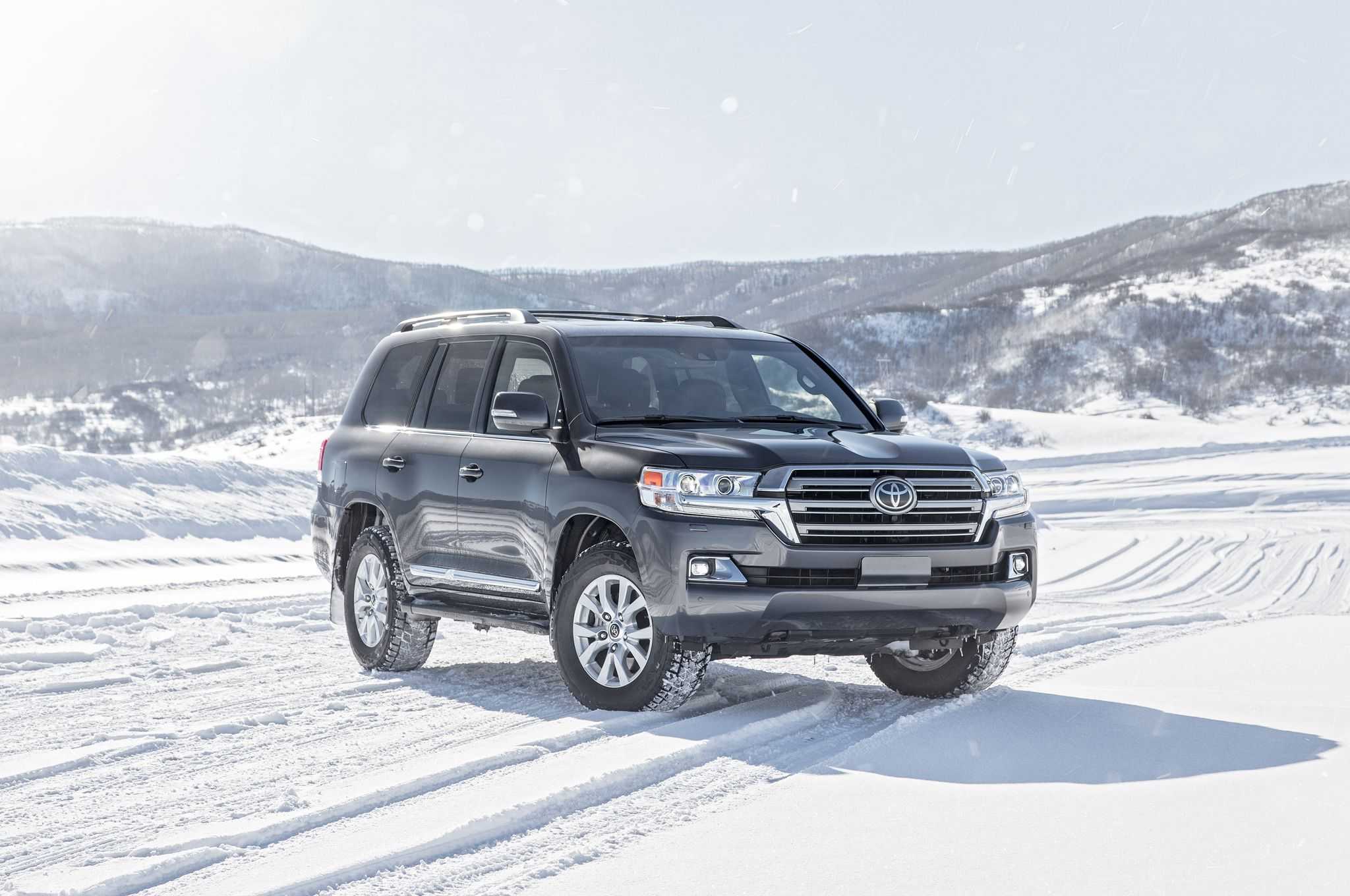 Toyota land cruiser: поколения, кузова по годам, история модели и года выпуска, рестайлинг, характеристики, габариты, фото - carsweek