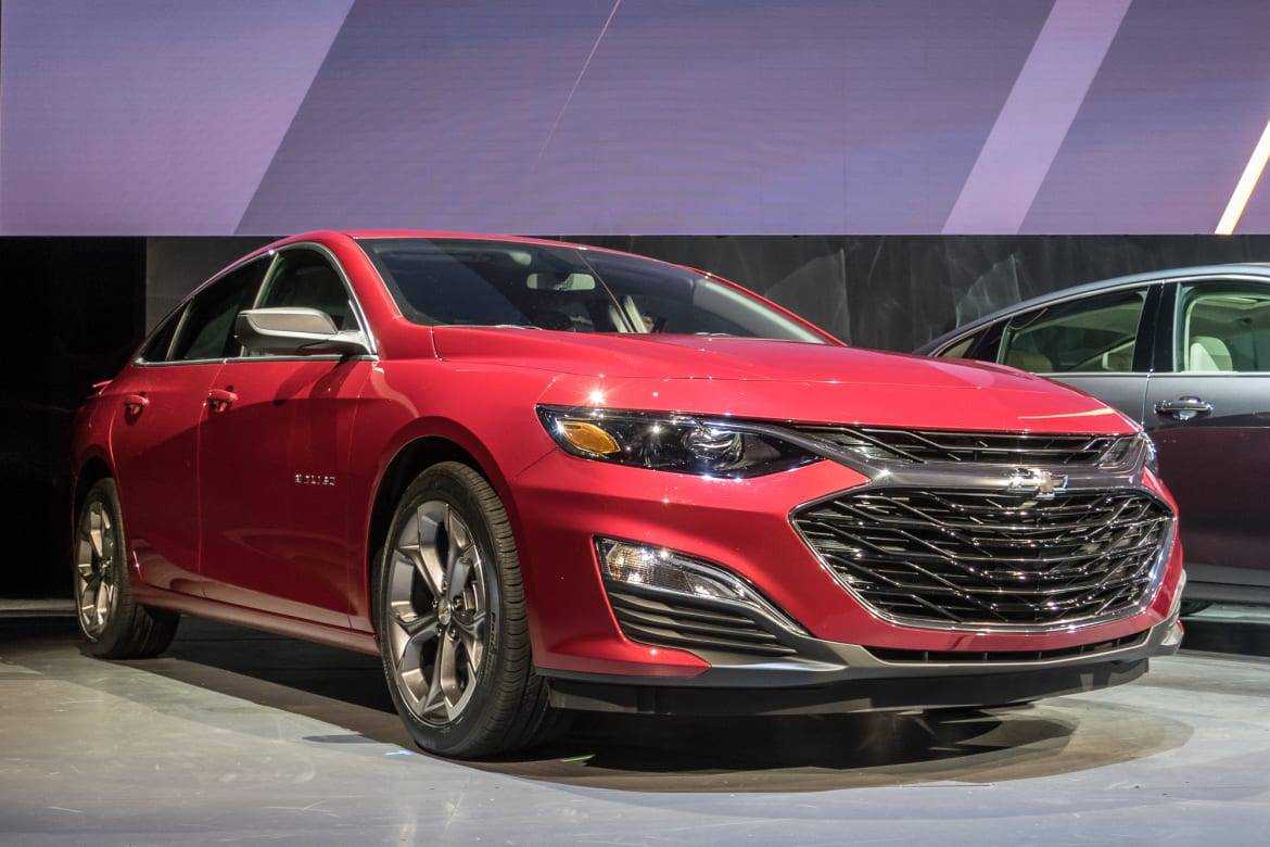 Chevrolet malibu: поколения, кузова по годам, история модели и года выпуска, рестайлинг, характеристики, габариты, фото - carsweek