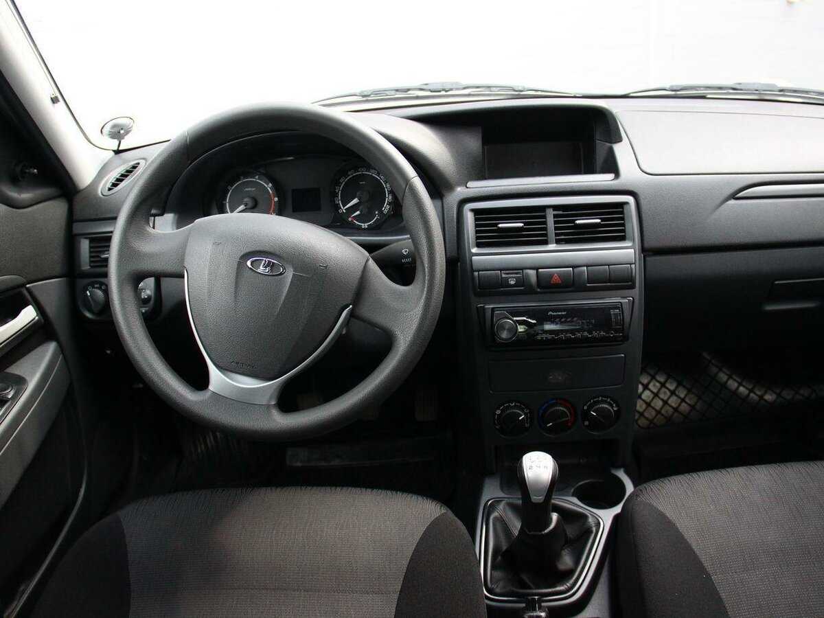 Lada (ваз) priora: поколения, кузова по годам, история модели и года выпуска, рестайлинг, характеристики, габариты, фото - carsweek