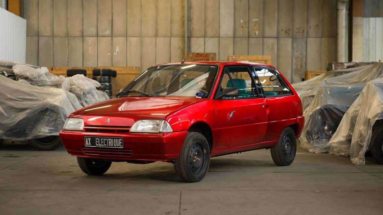 Citroen - полный каталог моделей, характеристики, отзывы на все автомобили citroen (ситроен)