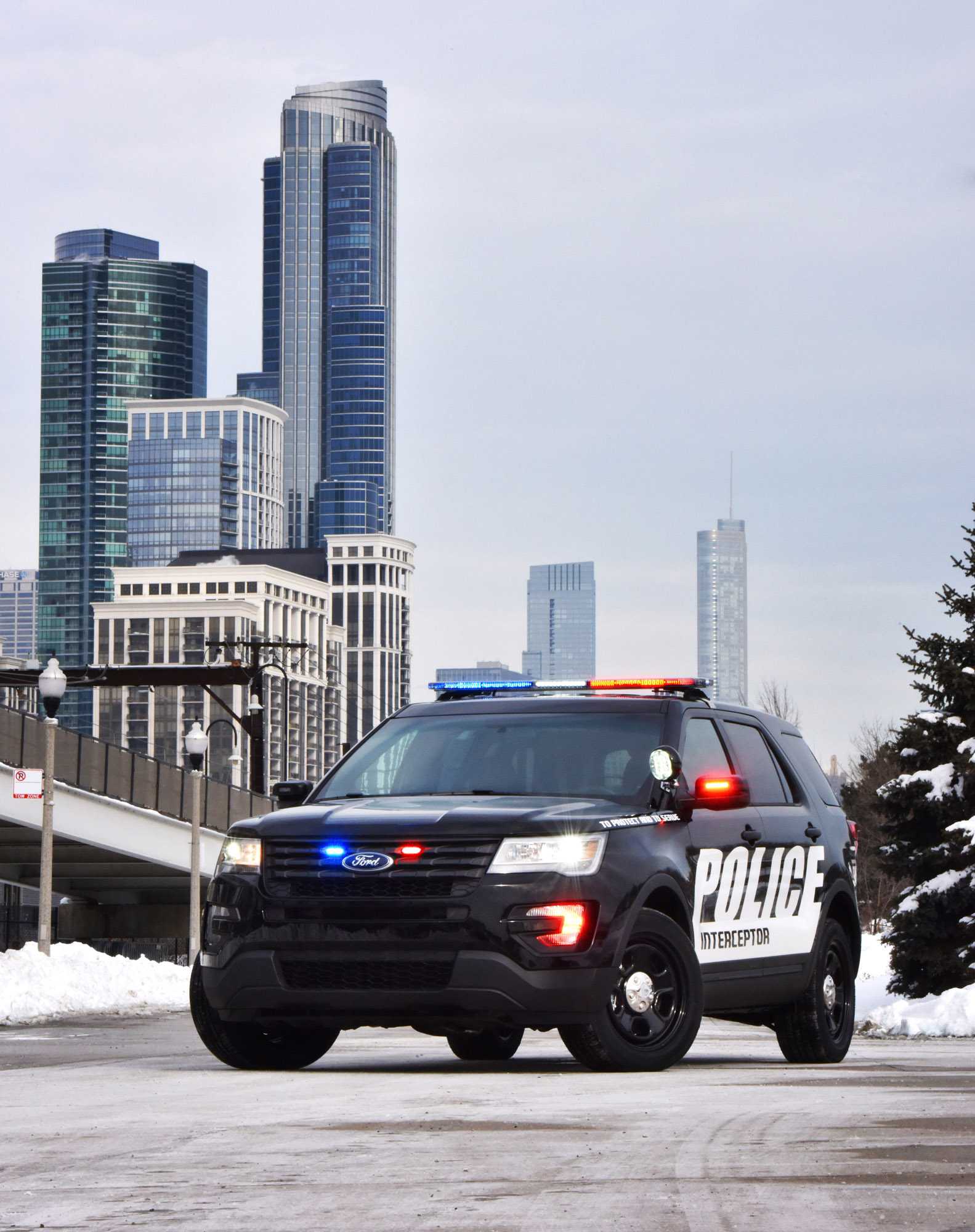 2020 ford police interceptor utility hybrid awd saves fuel, hauls ass
