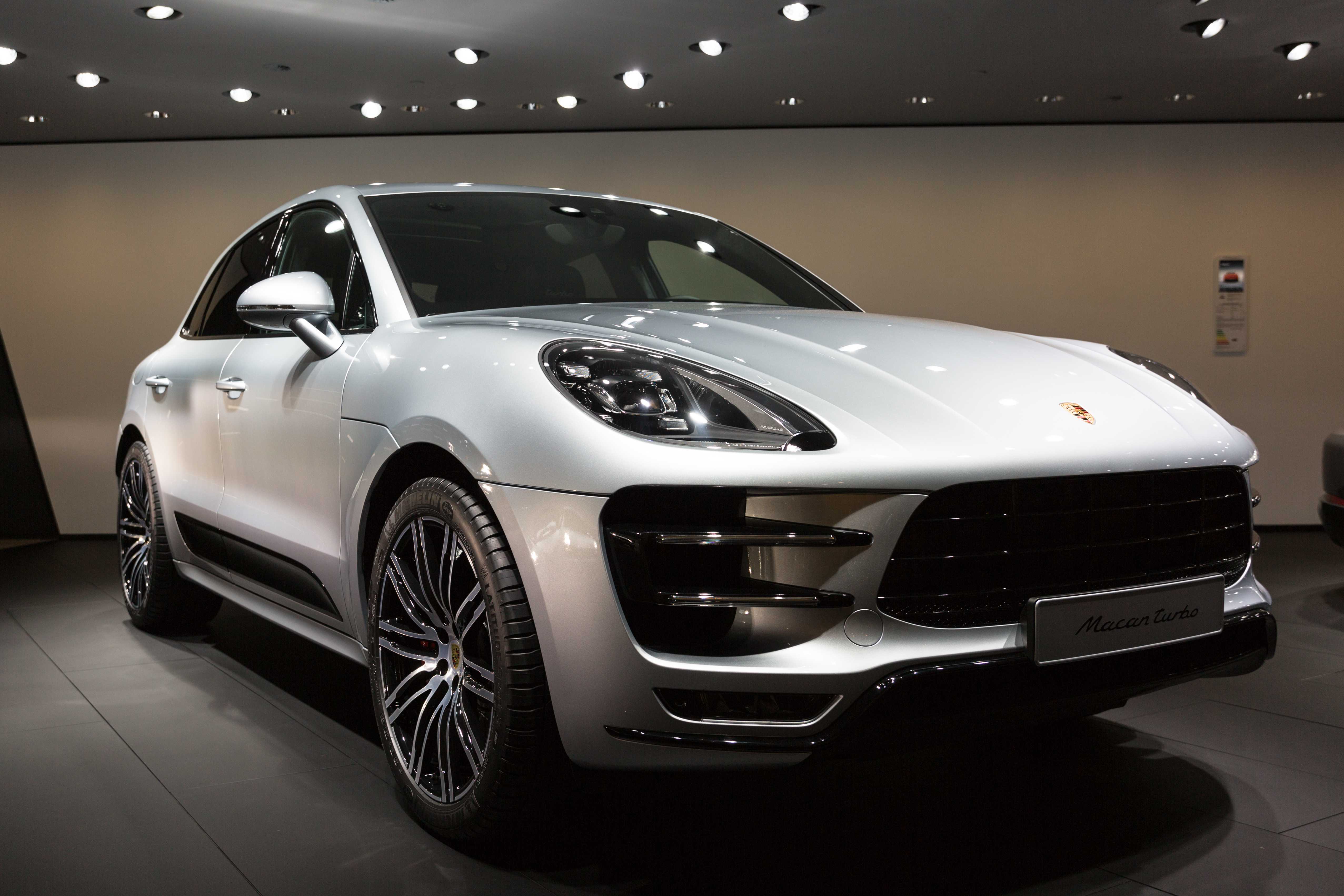 Сколько стоит спортивный автомобиль porsche 911? | что и сколько стоит