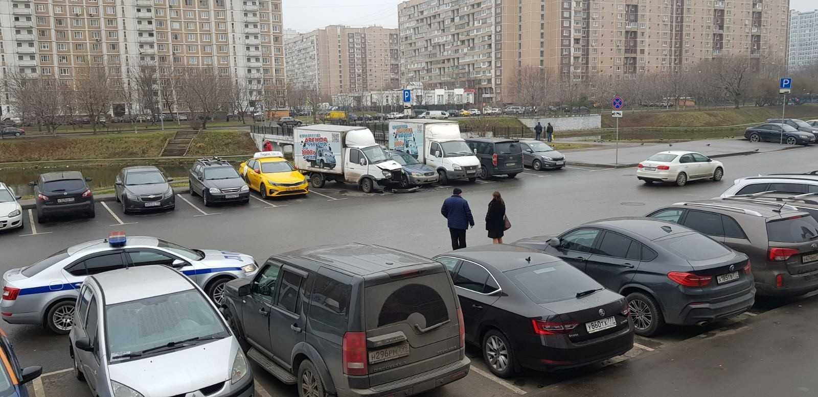 Задел машину во дворе и уехал: что за это грозит и как избежать последствий