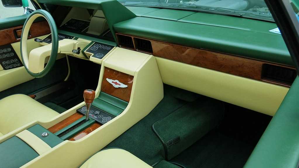 Aston martin lagonda: история создания, эволюция, экстерьер, интерьер