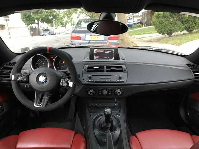 Bmw z4 - описание - видео-обзор - характеристики - фото