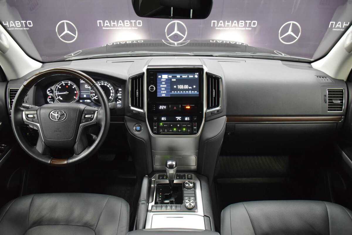 Toyota land cruiser 200