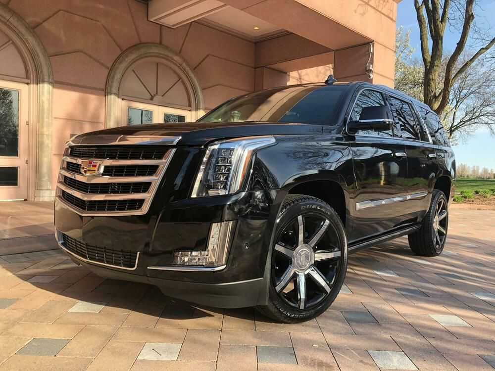 Escalade 2018