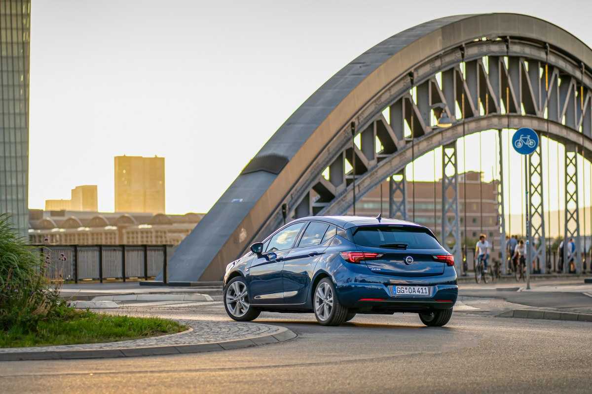 Opel astra 2010 - 2012 - вся информация про опель астра j поколения