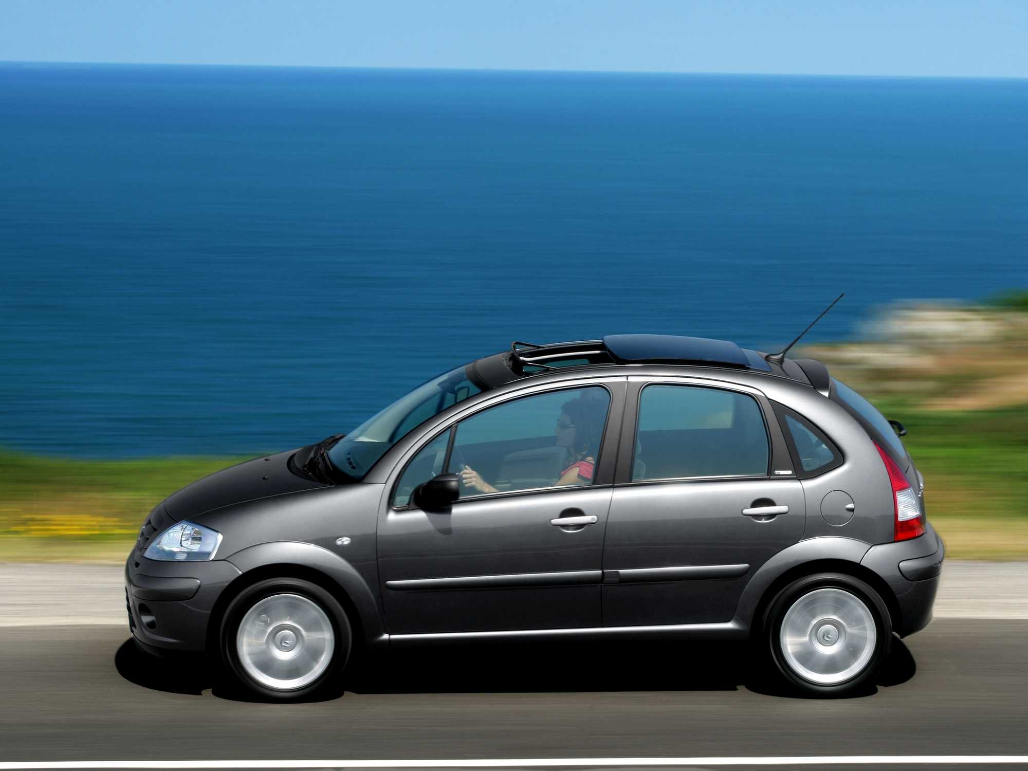 Citroen - полный каталог моделей, характеристики, отзывы на все автомобили citroen (ситроен)