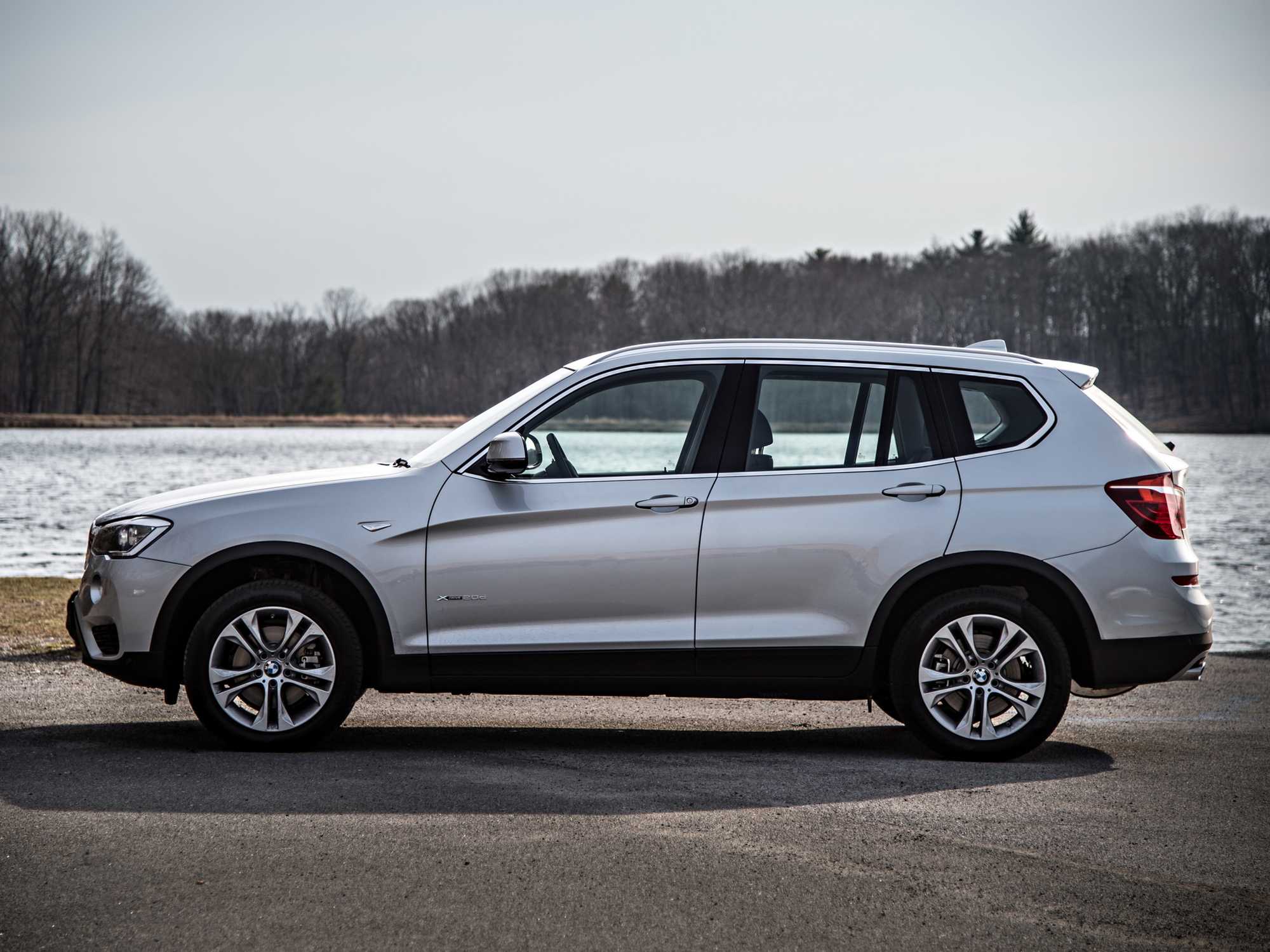 Bmw x5: поколения, кузова по годам, история модели и года выпуска, рестайлинг, характеристики, габариты, фото - carsweek
